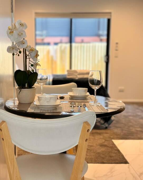 Central Christchurch Heartstay Studio Экстерьер фото
